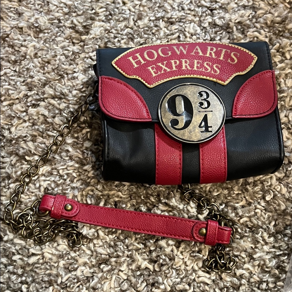Hogwarts Express 9 3/4 Black & Red Crossbody Bag